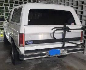 Ford-Bronco-1986-White-23