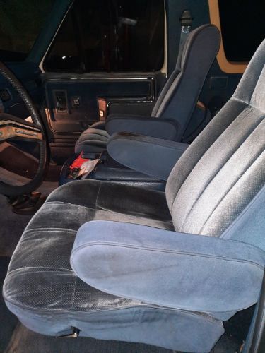 Ford-Bronco-1986-White-5