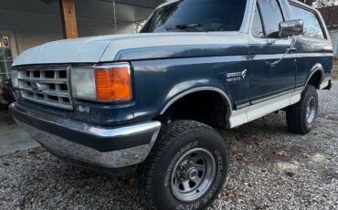 Ford-Bronco-1987-Blue