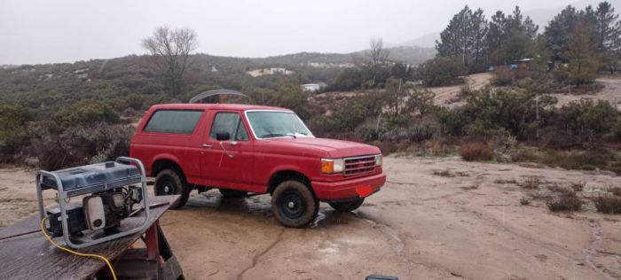 Ford-Bronco-1987-Custom-6