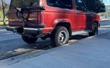 Ford-Bronco-1987-Red-2
