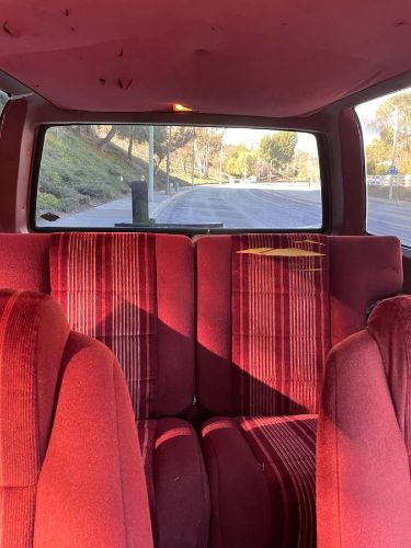 Ford-Bronco-1987-Red-4