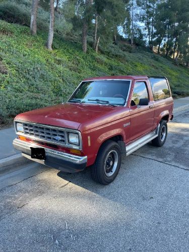 Ford-Bronco-1987-Red