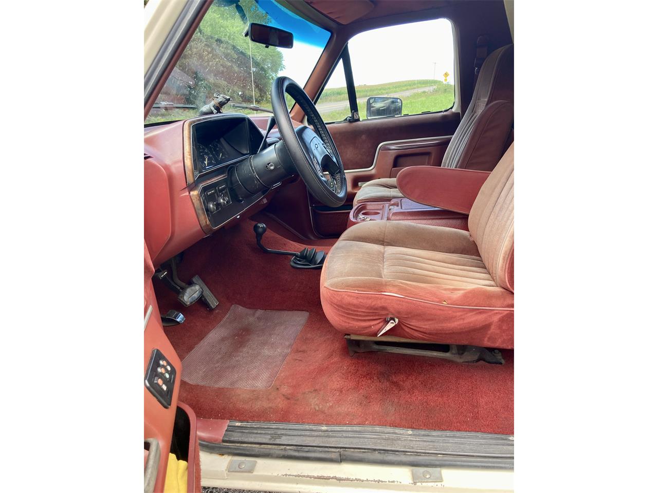 Ford-Bronco-1987-White-Red-19
