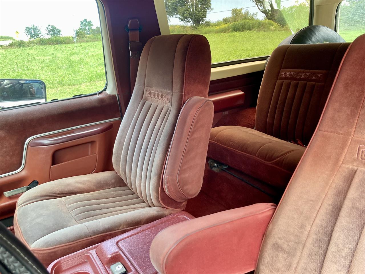 Ford-Bronco-1987-White-Red-22