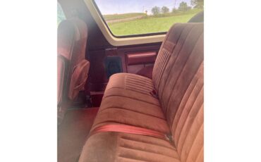 Ford-Bronco-1987-White-Red-3