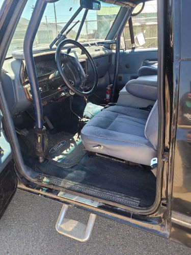 Ford-Bronco-1988-Black-5