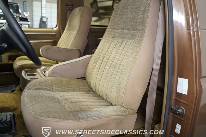 Ford-Bronco-1988-Tan-Brown-15