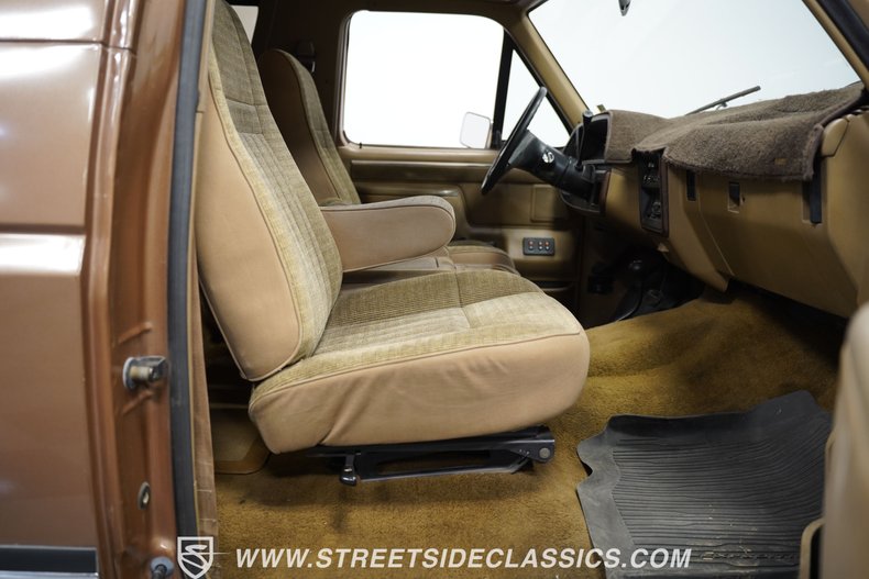 Ford-Bronco-1988-Tan-Brown-17