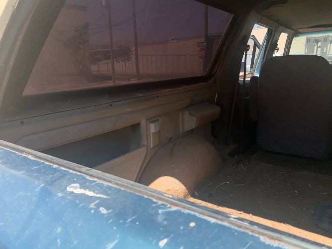 Ford-Bronco-1989-1