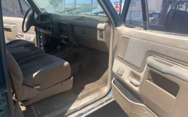 Ford-Bronco-1989-13