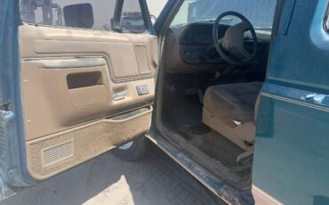 Ford-Bronco-1989-22