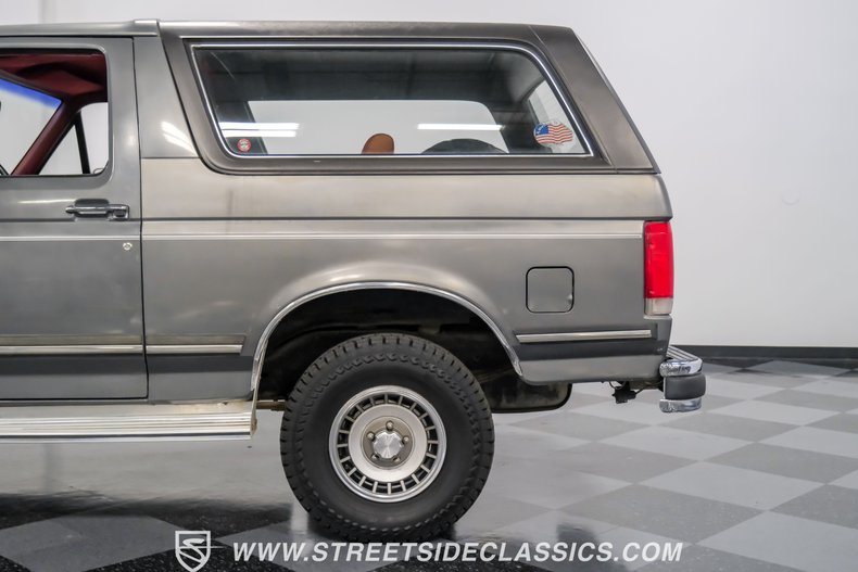 Ford-Bronco-1989-Smoke-Metallic-Scarlet-Red-11