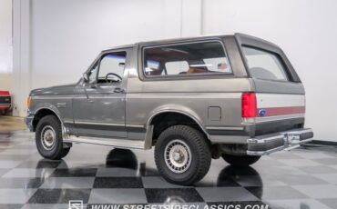 Ford-Bronco-1989-Smoke-Metallic-Scarlet-Red-12