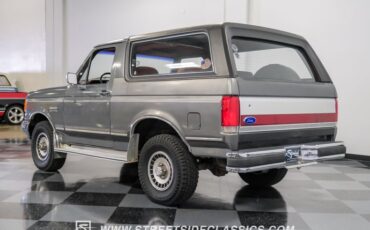 Ford-Bronco-1989-Smoke-Metallic-Scarlet-Red-13