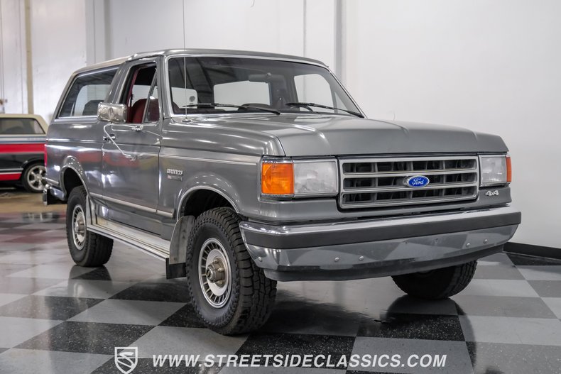 Ford-Bronco-1989-Smoke-Metallic-Scarlet-Red-24