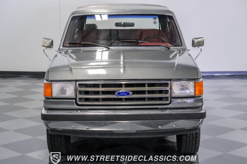 Ford-Bronco-1989-Smoke-Metallic-Scarlet-Red-26