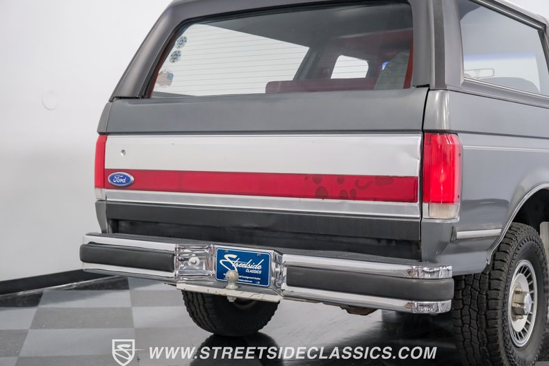 Ford-Bronco-1989-Smoke-Metallic-Scarlet-Red-28