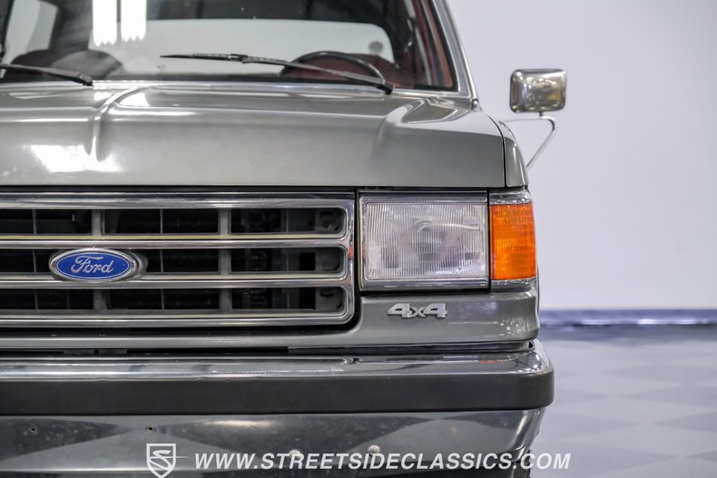 Ford-Bronco-1989-Smoke-Metallic-Scarlet-Red-29