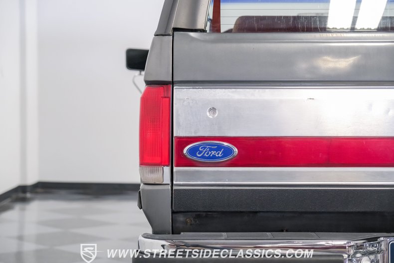 Ford-Bronco-1989-Smoke-Metallic-Scarlet-Red-30
