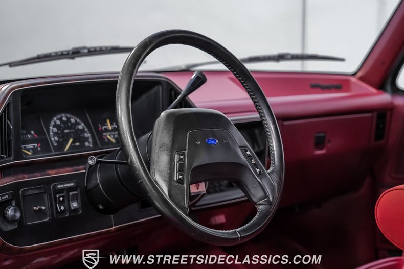 Ford-Bronco-1989-Smoke-Metallic-Scarlet-Red-37