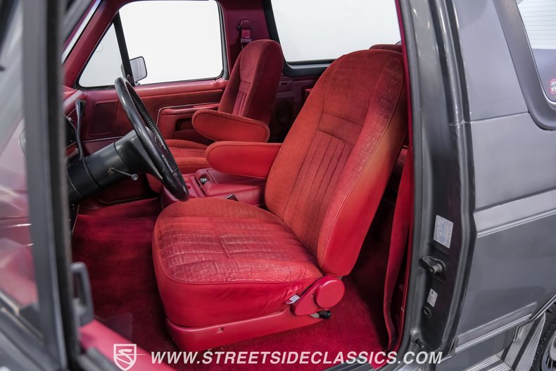 Ford-Bronco-1989-Smoke-Metallic-Scarlet-Red-43