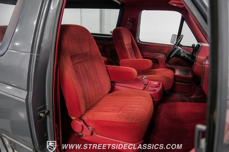 Ford-Bronco-1989-Smoke-Metallic-Scarlet-Red-44