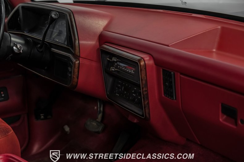 Ford-Bronco-1989-Smoke-Metallic-Scarlet-Red-9