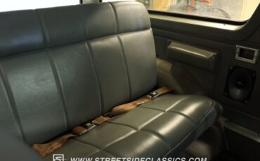 Ford-Bronco-1989-White-Gray-19