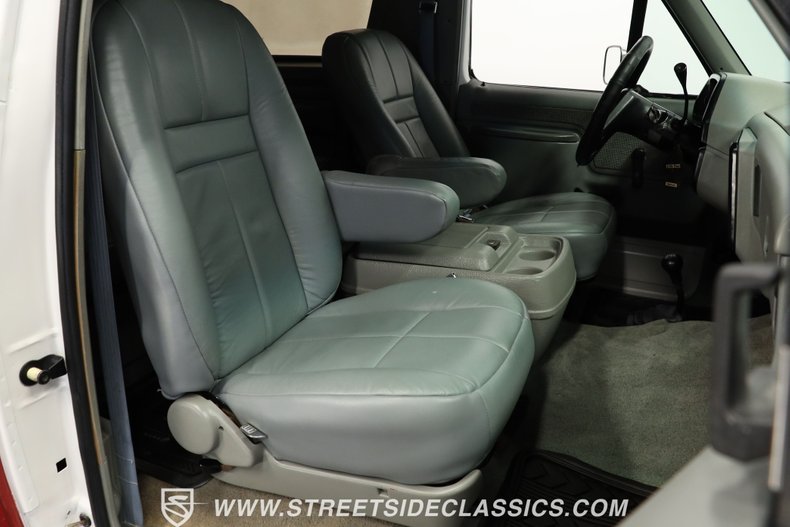 Ford-Bronco-1989-White-Gray-20