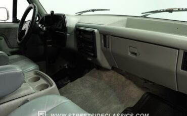 Ford-Bronco-1989-White-Gray-22