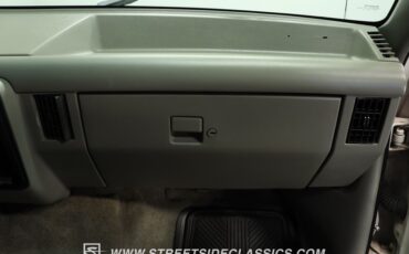 Ford-Bronco-1989-White-Gray-25