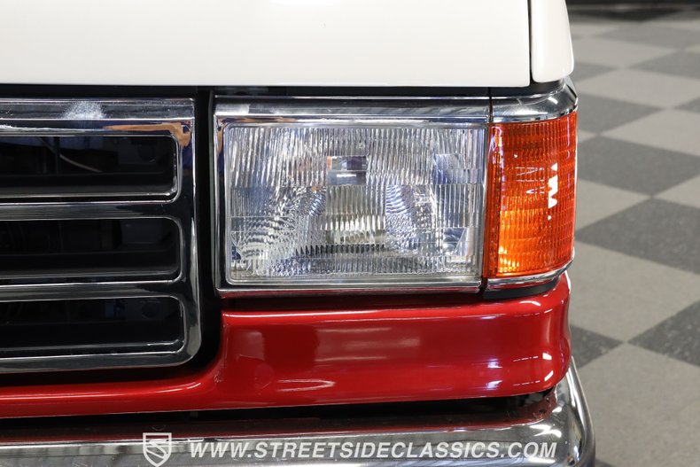 Ford-Bronco-1989-White-Gray-32
