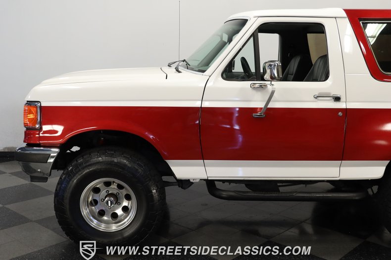 Ford-Bronco-1989-White-Gray-35