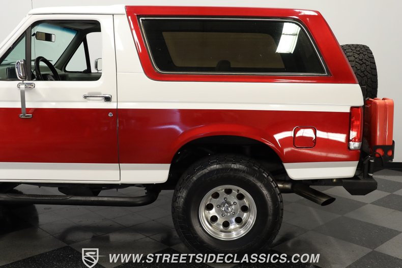 Ford-Bronco-1989-White-Gray-36