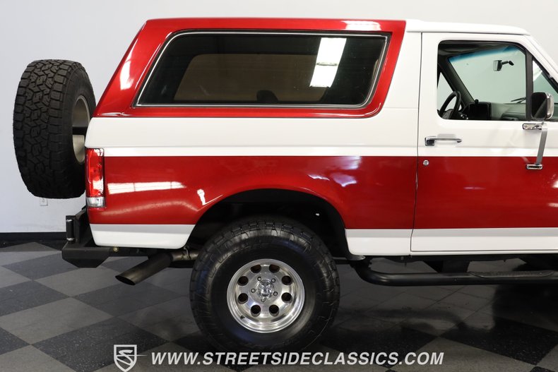 Ford-Bronco-1989-White-Gray-40