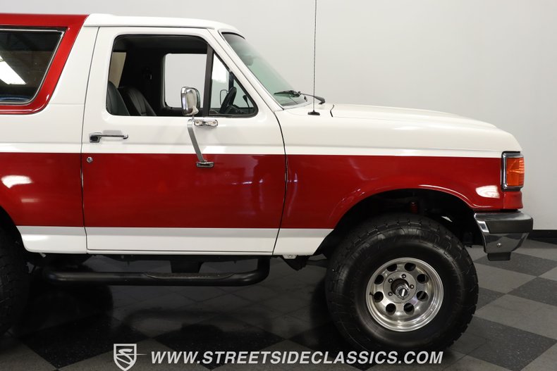 Ford-Bronco-1989-White-Gray-41