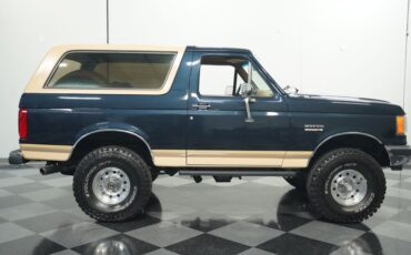 Ford-Bronco-1990-Dark-Shadow-Blue-Met-Tan-Mocha-12