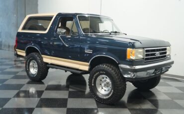 Ford-Bronco-1990-Dark-Shadow-Blue-Met-Tan-Mocha-13