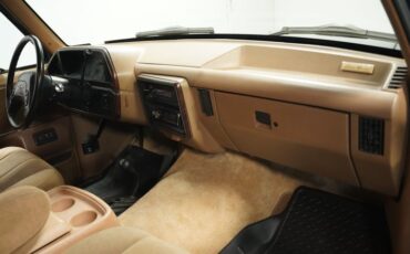 Ford-Bronco-1990-Dark-Shadow-Blue-Met-Tan-Mocha-16