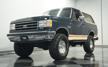 Ford-Bronco-1990-Dark-Shadow-Blue-Met-Tan-Mocha-22