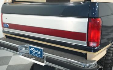 Ford-Bronco-1990-Dark-Shadow-Blue-Met-Tan-Mocha-26