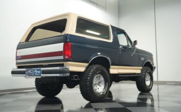 Ford-Bronco-1990-Dark-Shadow-Blue-Met-Tan-Mocha-27
