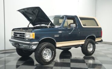 Ford-Bronco-1990-Dark-Shadow-Blue-Met-Tan-Mocha-31