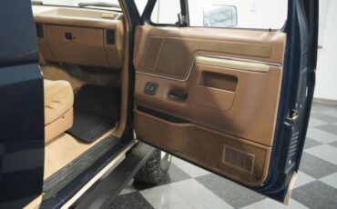 Ford-Bronco-1990-Dark-Shadow-Blue-Met-Tan-Mocha-45