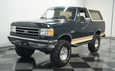 Ford-Bronco-1990-Dark-Shadow-Blue-Met-Tan-Mocha-6