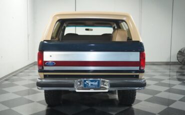 Ford-Bronco-1990-Dark-Shadow-Blue-Met-Tan-Mocha-9