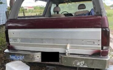 Ford-Bronco-1990-Red-1