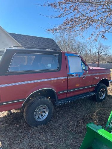 Ford-Bronco-1990-Red-3