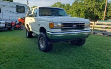 Ford-Bronco-1990-White-Tan